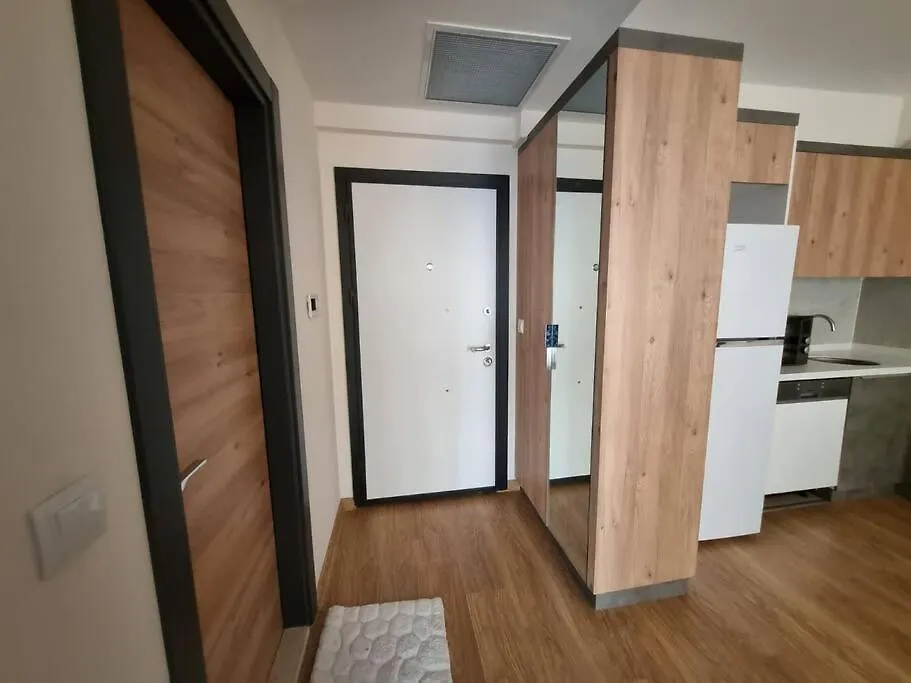 Comfy Residence Close To Airport Antalya Apartament